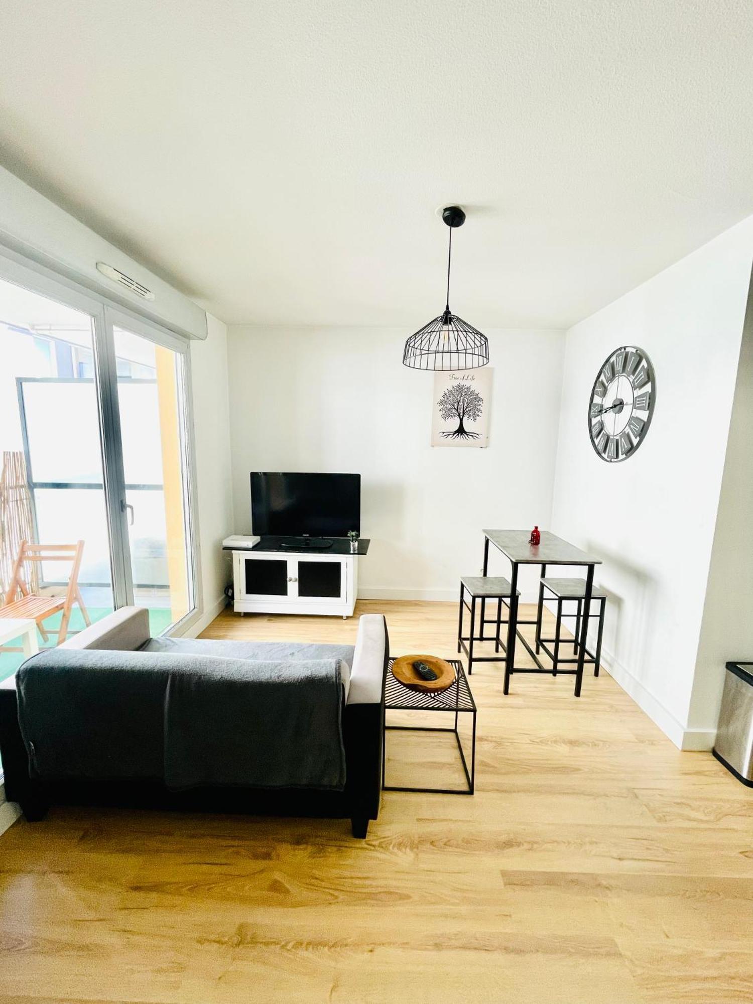 Appartement Avec Place De Parking Et Piscine Villefranche-sur-Saône Zewnętrze zdjęcie